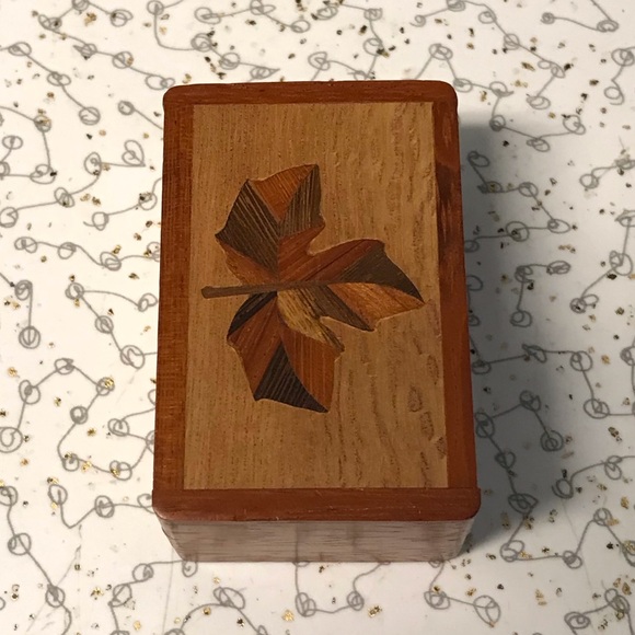 Wooden Box Canada - Picture 4 of 9